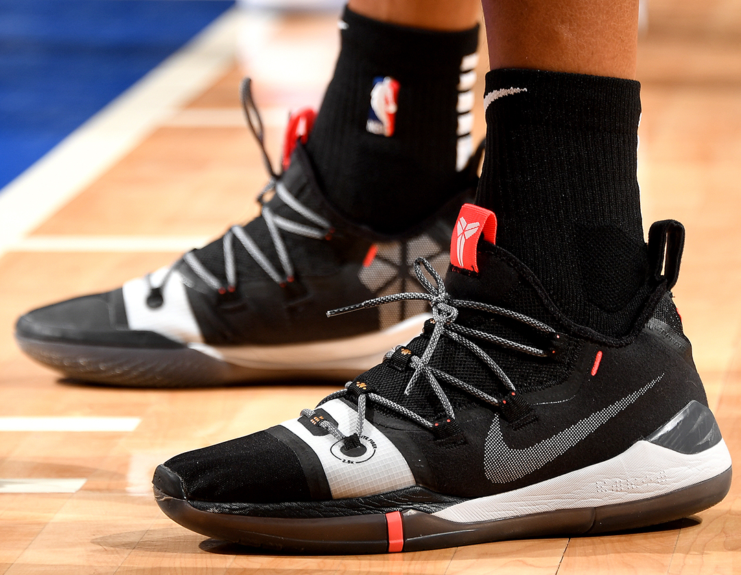 甲球队通过 甲球队通过